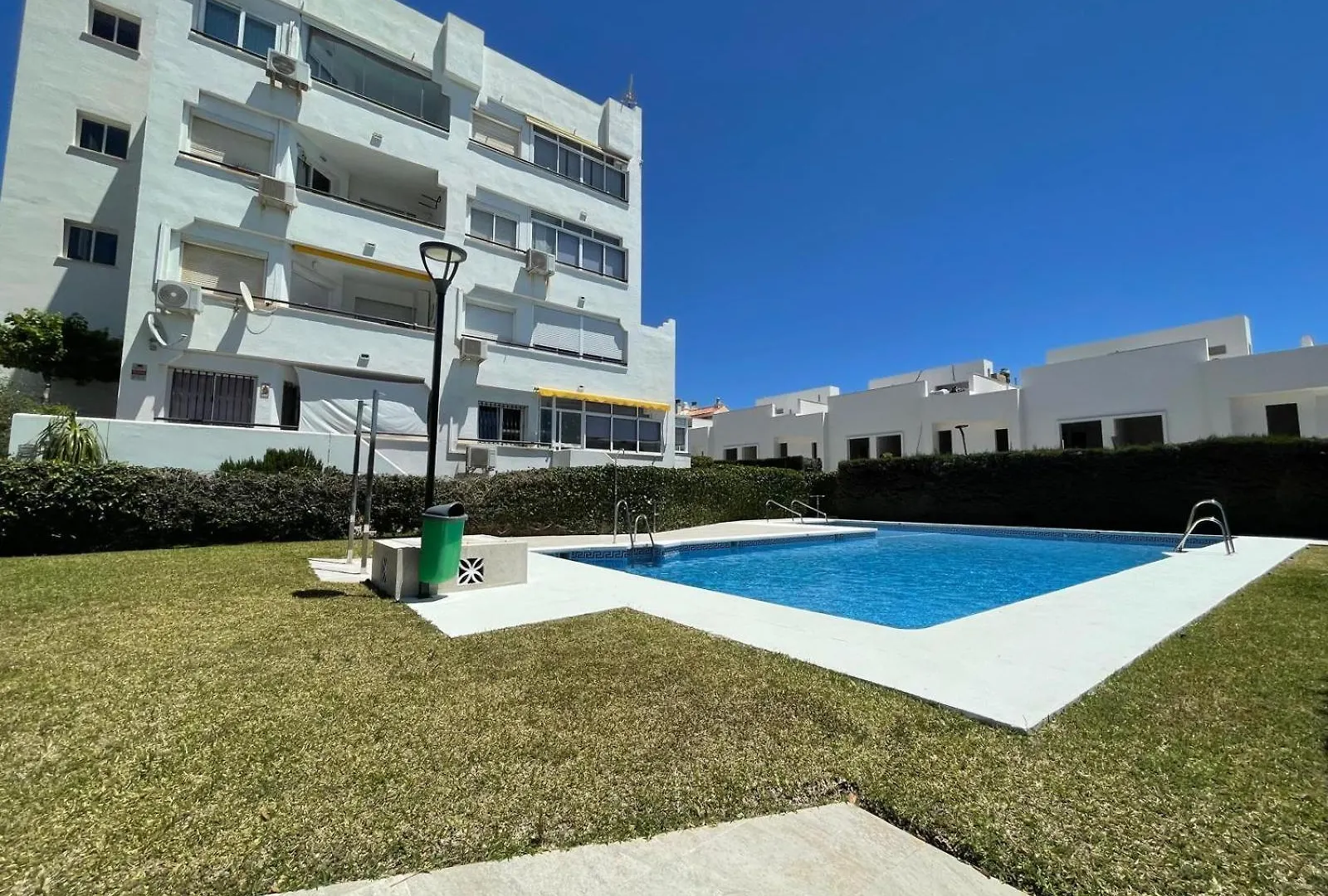 Apartamento en Torremolinos con piscina