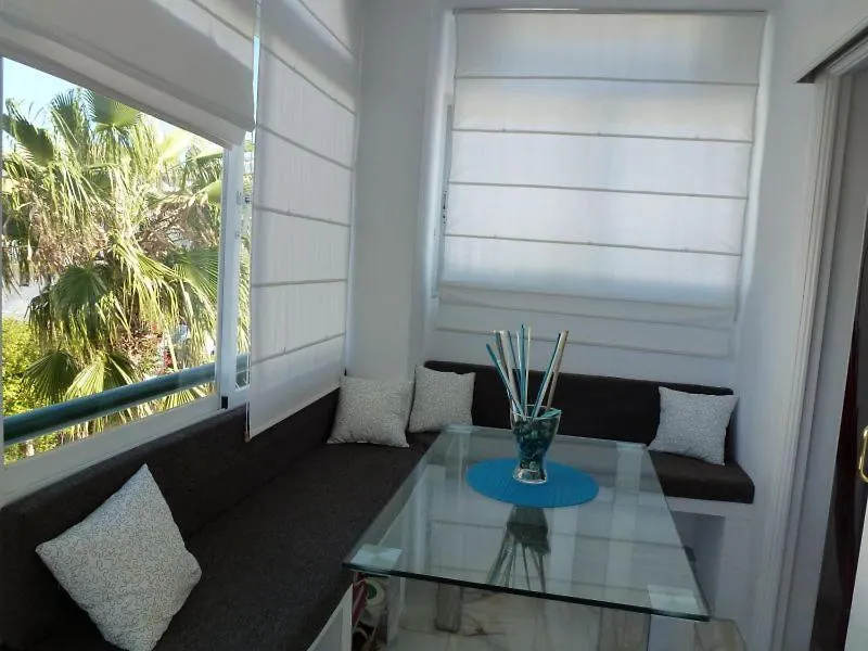 Apartamento en Torremolinos con piscina 0*,